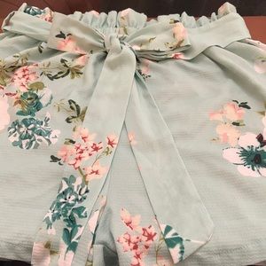 SHEIN Shorts - Women size L